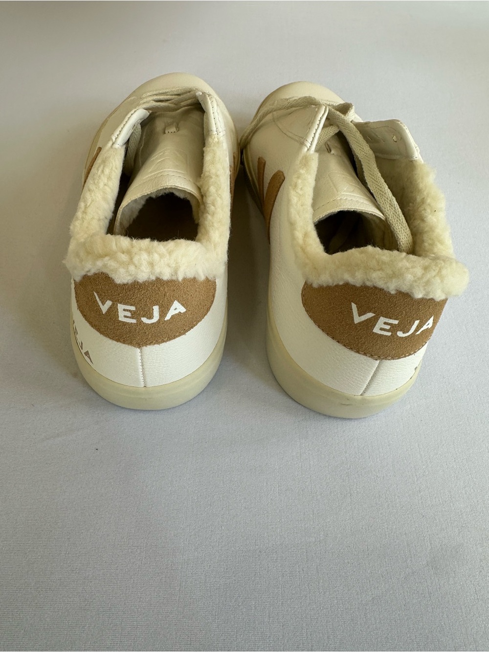 Veja Chrome Free leather Sneakers Lace up w/Tan V Logo and Faux Fur Lining 8/10 - Picture 9 of 16